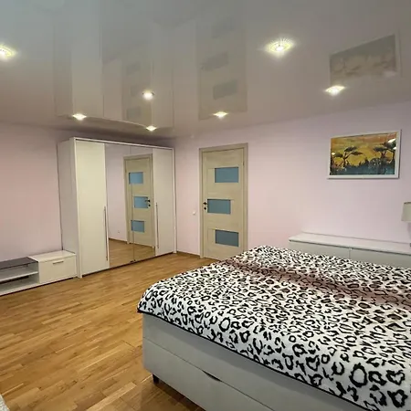 Monica House * Kudrukuela